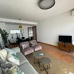 Coastline - Sealine Apartment *